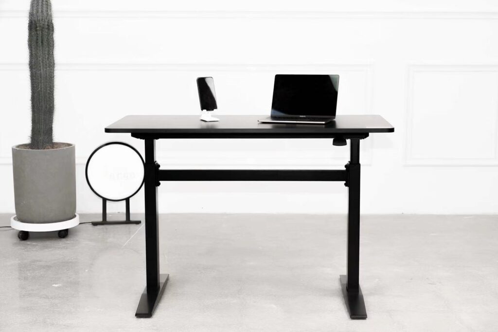 Cost Effective OEMODM Service of 2 Stage Pneumatic Standing Desk 2 legs 1.pic